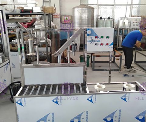Gallonen-Füllmaschine 80BPH 20L halb automatisch fournisseur