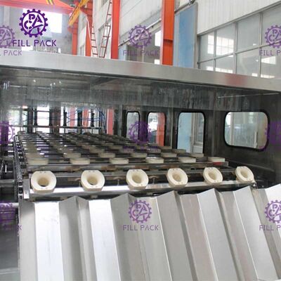 3 in 1 Mineralwasser Monoblock, das füllende mit einer Kappe bedeckende Plastikflasche der Maschinen-900BPH 10L ausspült fournisseur