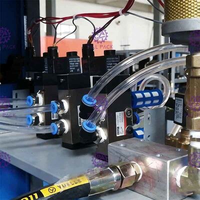 3 Gallone 5 Gallone 10 Liter 15l 20l 120bph halb automatische Haustier-Flaschen-Schlagmaschinen- fournisseur