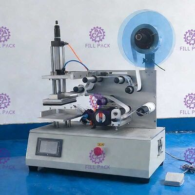 Halbautomatisches Quadrat-flaches Flaschen-Etikettierer-Glas-Simplex-oder doppelte Seiten-klebende Aufkleber-Etikettiermaschine-Ausrüstung fournisseur