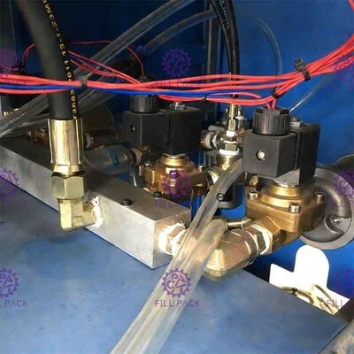 Eine Plastikflaschen-Produktionsmaschine der Heizungs-120BPH fournisseur