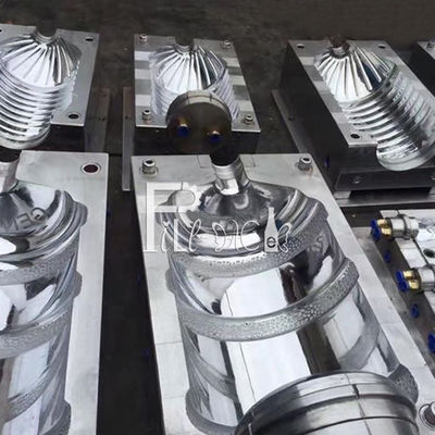 Eine Plastikflaschen-Produktionsmaschine der Heizungs-120BPH fournisseur