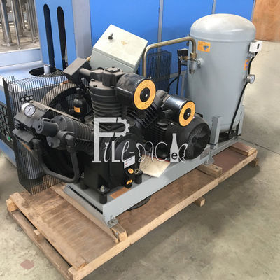 Eine Plastikflaschen-Produktionsmaschine der Heizungs-120BPH fournisseur