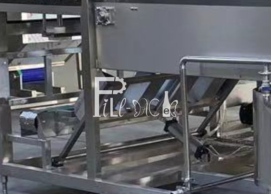 4600*2000*1800mm L Art 5 Gallonen-Flaschen-Füllmaschine fournisseur