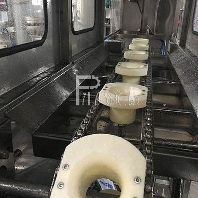 Heißes alkalisches Wasser, das 120 BPH-Gallonen-füllende Linie ausspült fournisseur