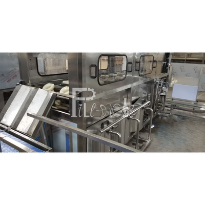 300BPH automatisches Plastiktafelwasser-füllende mit einer Kappe bedeckende Maschine der flaschen-3 der Gallonen-18.9L fournisseur